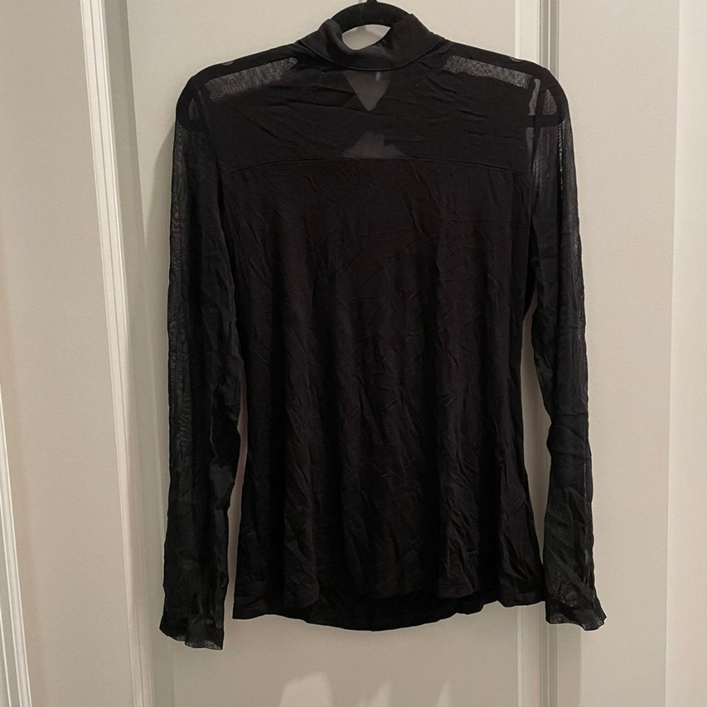 NWT INC Intl LS Black Top M